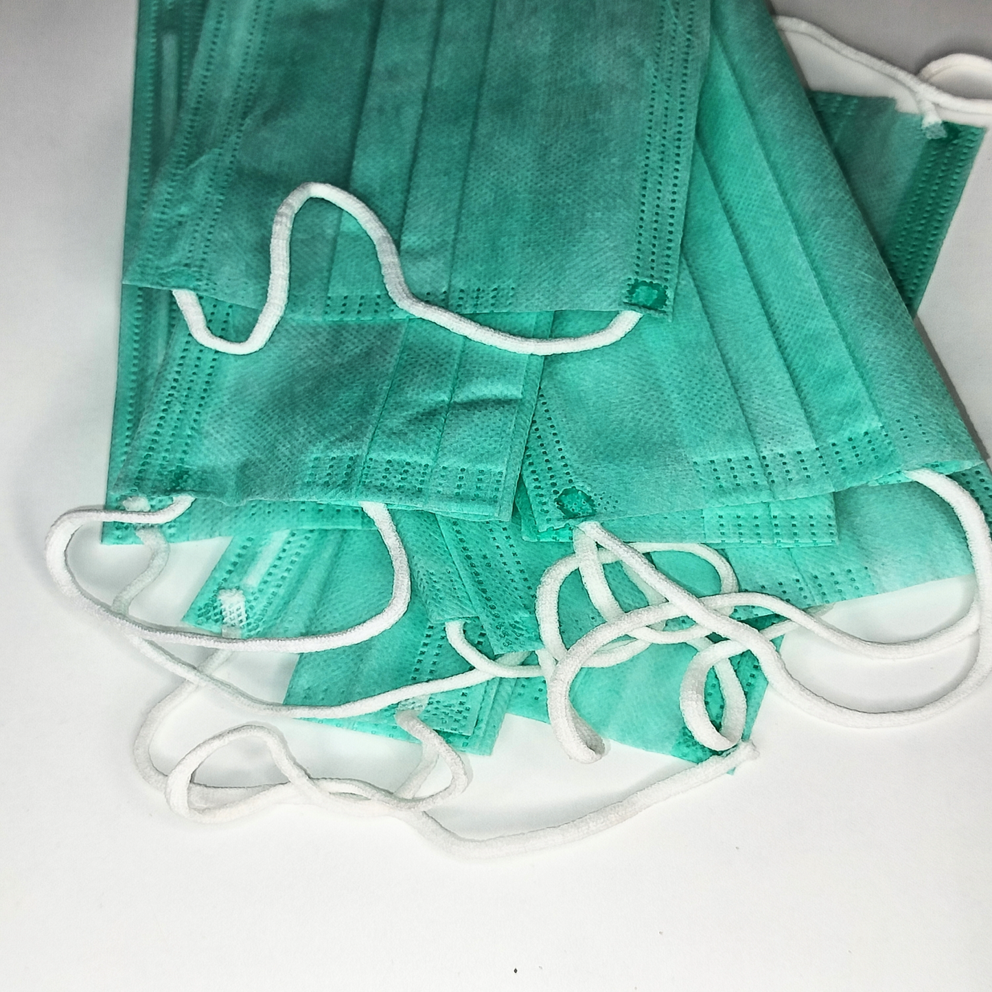 Disposable 3 Layer Surgical for Men Women Kids 3 Layer Pharmaceutical mask 100 Pcs